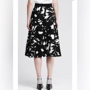 Banana Republic Black White Printed A-line Flare Skirt | Women’s Size 6
